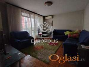 Bela fasadna cigla, Četvorospratnica, 55m2 (lođa) ID#9302