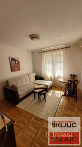 Garsonjera 26 m², Bulevar Oslobođenja, Novi Sad, 3. sprat