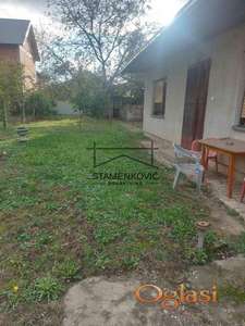 Prodaje se kuća u lepom delu Veternika  u blizini Novosadskog puta ID#7185