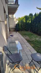 Izdavanje stanova Beograd- Dedinje- Dvoiposoban stan sa dvorištem , parking