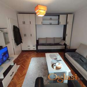 Izdaje se lep jednoiposoban stan kod Železničke stanice