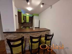 PRELEP DVOIPOSOBAN STAN U BLIZINI SAJMA 600 EVRA
