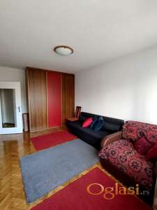 Izdajem dvosoban stan, Novi Beograd, Otona Zupančića 50 m2