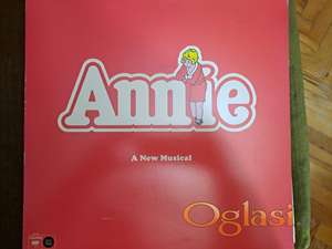 Annie by Thomas Meehan - Broadway. Cena: 3499 dinara. Tel. 060-5858153