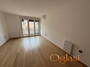 Četvorosoban stan na Bulevaru - Cena sa PDV-om