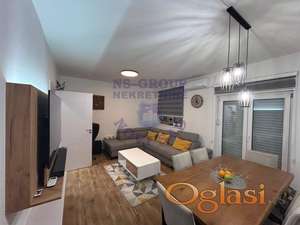 Odlican trosoban stan na Sajlovu