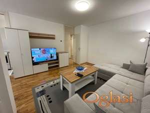 Dvosoban stan 55m Liman IV IZDAJE SE