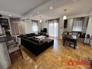 * * * PORODIČAN STAN SA PRELEPOM TERASOM NA VRHU * * *