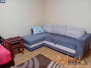 KOMPLETNO NAMEŠTENA GARSONJERA KOD SATELITSKE PIJACE