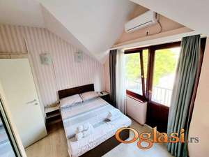 Prelep apartman u centru grada 250e sa troškovima