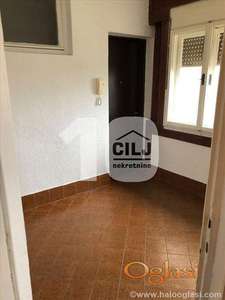ODLIČAN SALONAC U CENTRU ID#1013