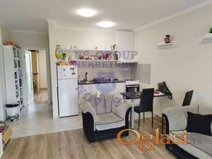 Odlican dvosoban stan na Adicama!