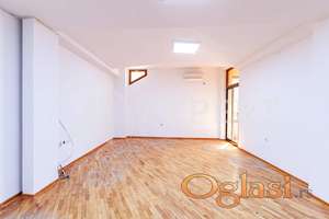 Stan, Poslovni prostor, Centar, Sud