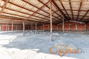 Izdaje se magacin otvorenog tipa 1780m2, na periferiji Niša