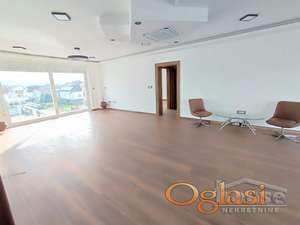 NOVI SAD - VETERNIK - 250m2 - 3900 evra