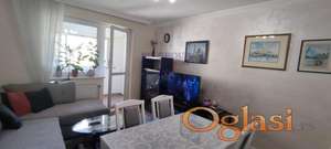 Odličan dvoiposoban stan na Socijalnom!