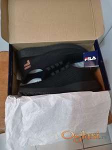PRODAJEM FILA PATIKE