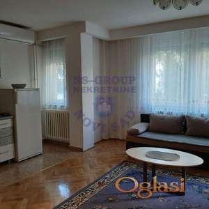 Izdaje se lep jednoiposoban stan na Podbari