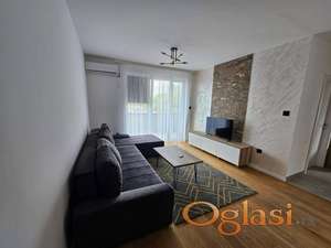 Moderan jednoiposoban stan sa niskim režijama