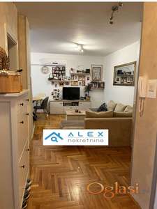 Dvoiposoban stan na Detelinari