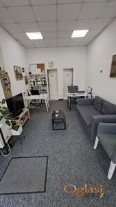  ODLIČAN ULIČNI LOKAL SA PARKING MESTOM NA ADAMOVIĆEVOM NASELJU