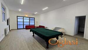 Lokal 60m2 sa izlogom prema ulici