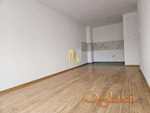 Nova Detelinara, nov, useljiv, uknjižen trosoban stan