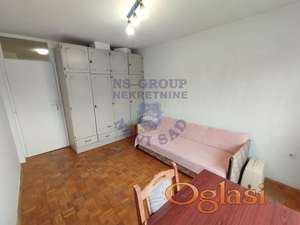 Prodaje se izuzetno komforan četvorosoban