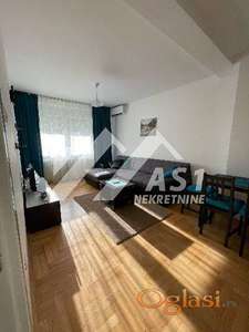 Izdajem LUX dvosoban stan u Strogom Centru grada !!! ID#4868