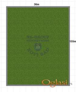 Plac u vikend naselju na dobroj poziciju