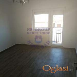 Izdaje se trosoban stan u kući u Futogu, u blizini Poljoprivredne škole.