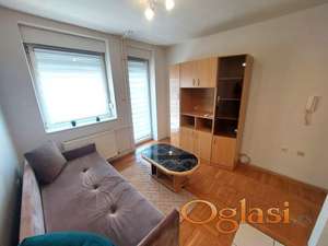 CENTAR - STEVANA SREMCA - NAMEŠTENA GARSONJERA - USELJIVO ODMAH!!!