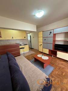 NAMESTENA GARSONJERA NA GRBAVICI, DANILA KISA