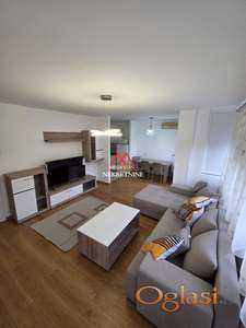 Renoviran dvosoban stan - 61m2 - Liman 2