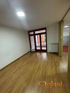 Prodajemo dvosoban stan u Ujedinjenim nacijama