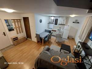 Duplex u zgradi,parking ,teratana,bez infostana