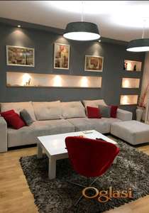 Luksuzan trosoban stan,Spens