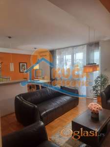 Izdaje se odličan troiposoban stan u centru Niša, 97m2