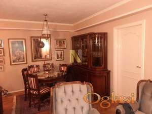 Trosoban stan, Radijalac