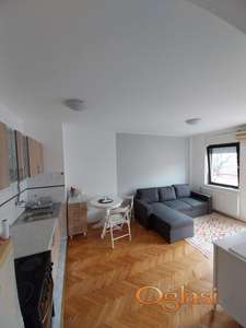 NAMEŠTEN JEDNOIPOSOBAN STAN U KRALJEVIĆA MARKA ULICI 360 EVRA