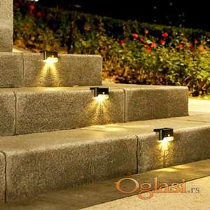 Solarne lampe za stepenista  4 komada