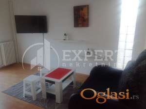 Izdaje se odličan dvosoban stan u strogom centru Niša, 51m2