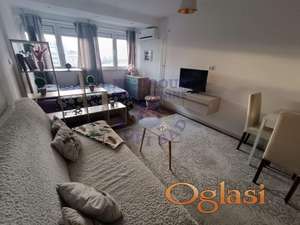 Odlična garsonjera u širem centru Novog Sada