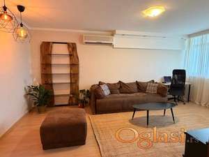 Novi Beograd, Blok 11c, u blizini Keja, namešten 3.0 stan ID#2821