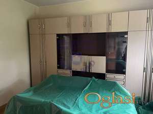 Na prodaju kuća u Rakovcu, 254m2!