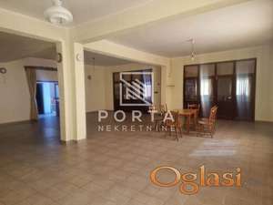 Brajevo centar,ugostiteljski i stambeni objekat 520 m2,30 parking mesta ID#1539