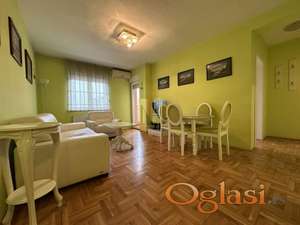 Izdaje se odličan komforan 2.0 stan u blizini Sajma