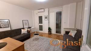 PODBARA - CENTAR - NAMEŠTENA GARSONJERA - USELJIVO OD 01.05.2026.God.