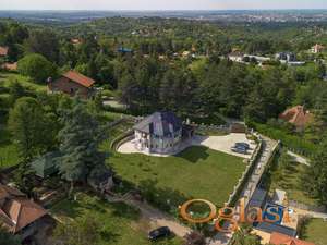 Šestosobna spratna kuća - 1715m2 plac - POPOVICA -