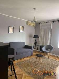 ODLIČAN JEDNOIPOSOBAN STAN NA BULEVARU OSLOBOĐENJA